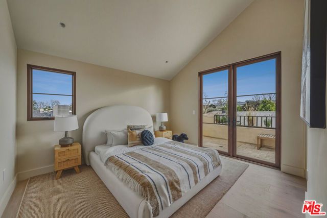 14000 Otsego Street, Sherman Oaks, CA 91423