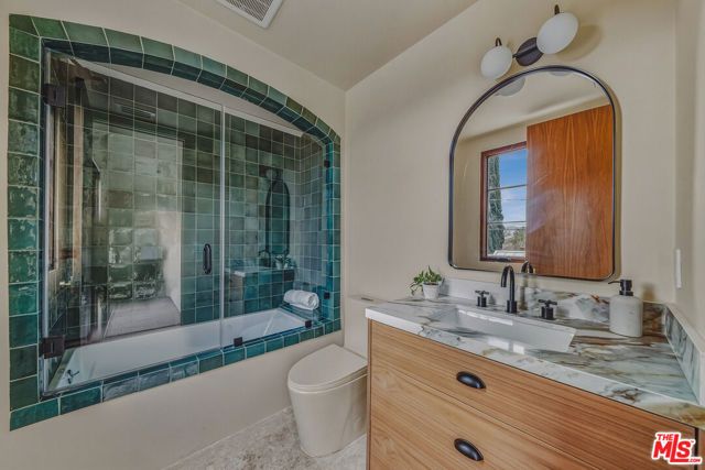 14000 Otsego Street, Sherman Oaks, CA 91423