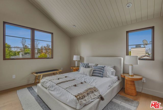 14000 Otsego Street, Sherman Oaks, CA 91423