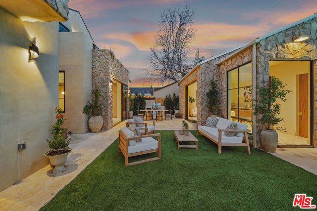 14000 Otsego Street, Sherman Oaks, CA 91423