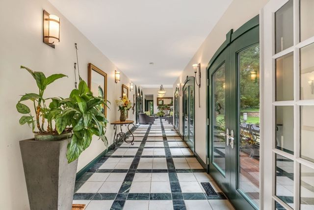82 Old Garrison Rd, Sudbury, MA 01776