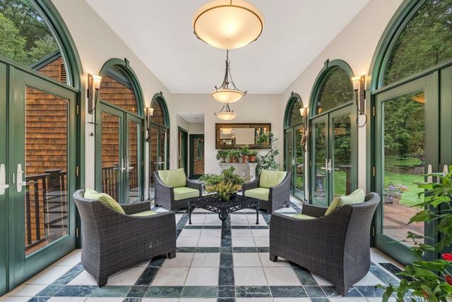 82 Old Garrison Rd, Sudbury, MA 01776