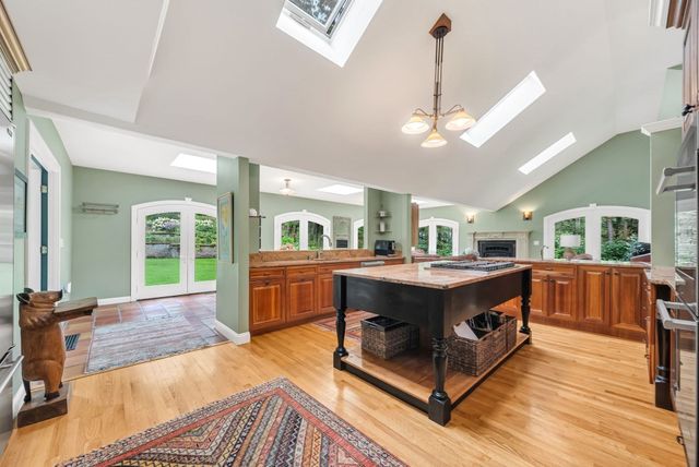 82 Old Garrison Rd, Sudbury, MA 01776
