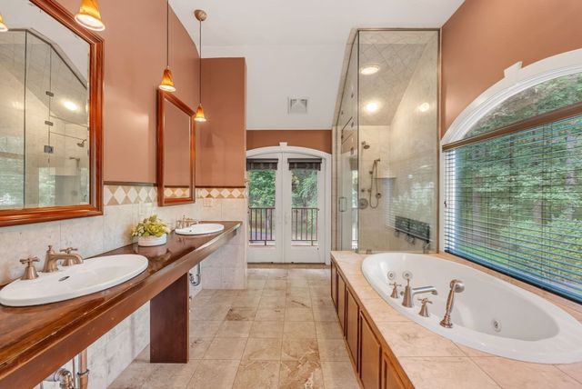 82 Old Garrison Rd, Sudbury, MA 01776