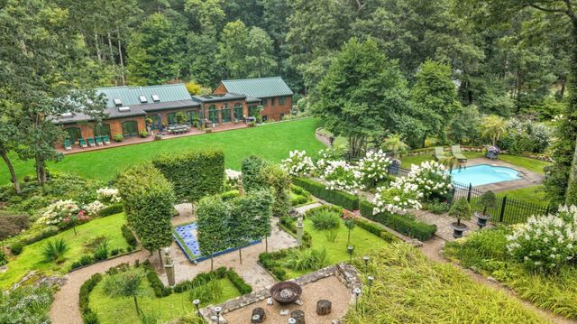 82 Old Garrison Rd, Sudbury, MA 01776