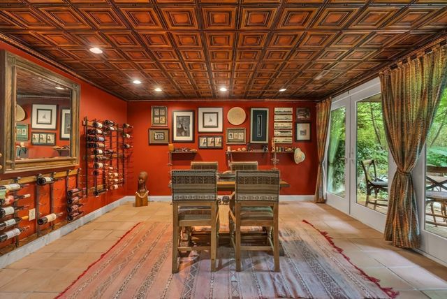 82 Old Garrison Rd, Sudbury, MA 01776
