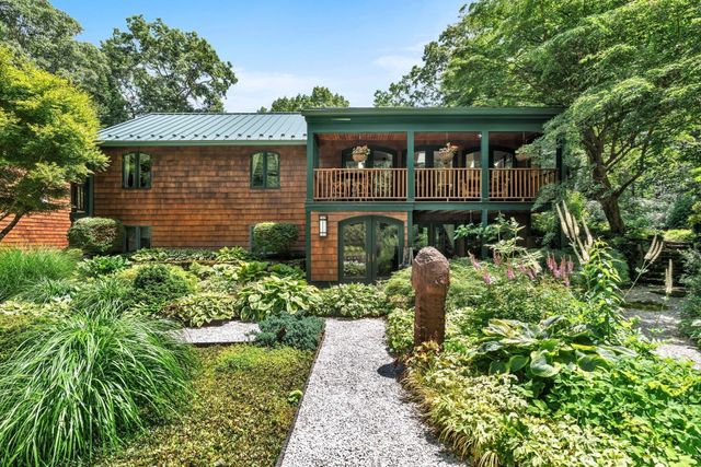 82 Old Garrison Rd, Sudbury, MA 01776