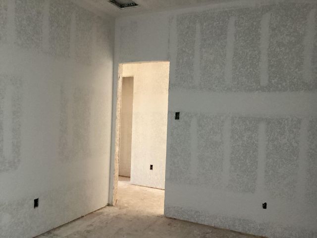 124 Clover BND, Liberty Hill, TX 78642