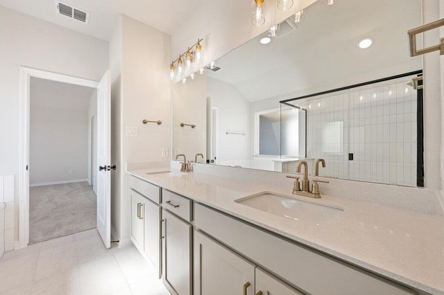 124 Clover BND, Liberty Hill, TX 78642