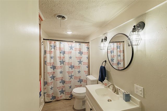 1103 E Old Chico Road, Decatur, TX 76234