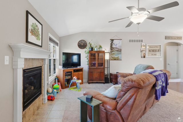 9997 Rosemary Lane, Manhattan, KS 66502