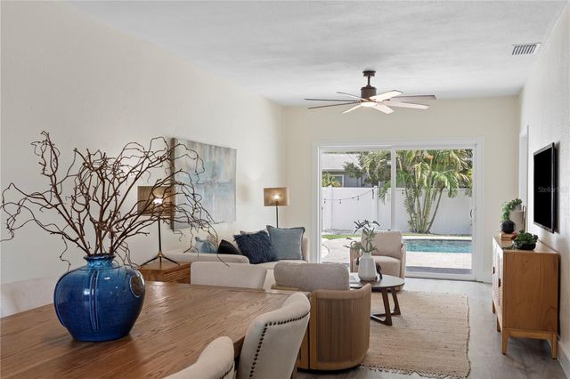 417 HAMPTON AVENUE NE, St Petersburg, FL 33703