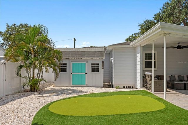 417 HAMPTON AVENUE NE, St Petersburg, FL 33703