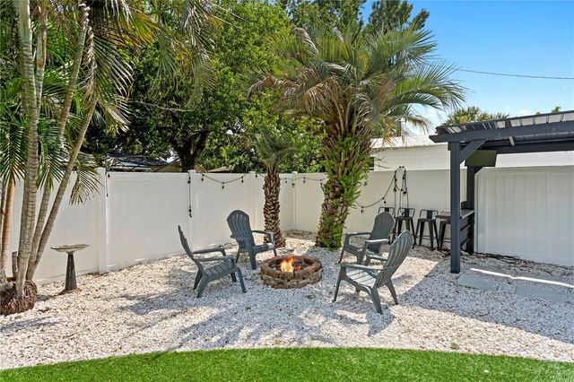 417 HAMPTON AVENUE NE, St Petersburg, FL 33703