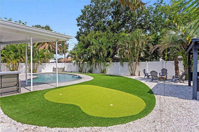 417 HAMPTON AVENUE NE, St Petersburg, FL 33703