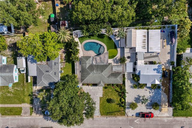 417 HAMPTON AVENUE NE, St Petersburg, FL 33703