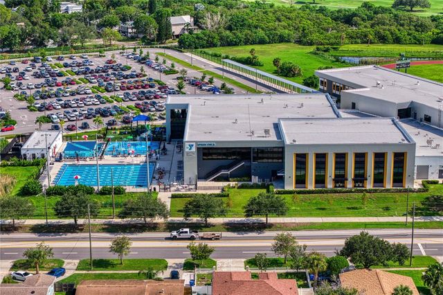 417 HAMPTON AVENUE NE, St Petersburg, FL 33703