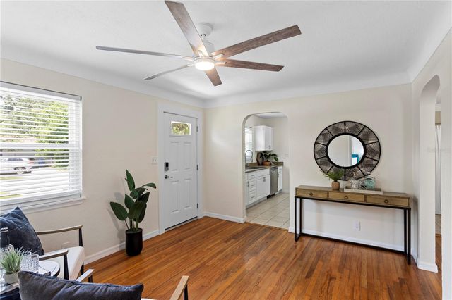 417 HAMPTON AVENUE NE, St Petersburg, FL 33703