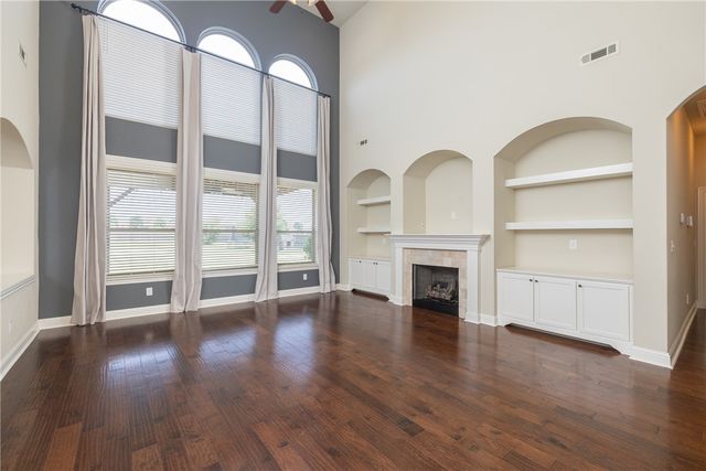 2386 Riverfront Lane, Fayetteville, AR 72703