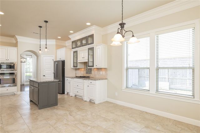 2386 Riverfront Lane, Fayetteville, AR 72703