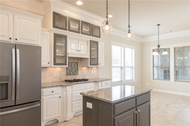 2386 Riverfront Lane, Fayetteville, AR 72703