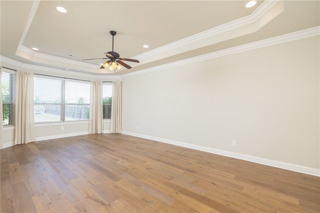 2386 Riverfront Lane, Fayetteville, AR 72703