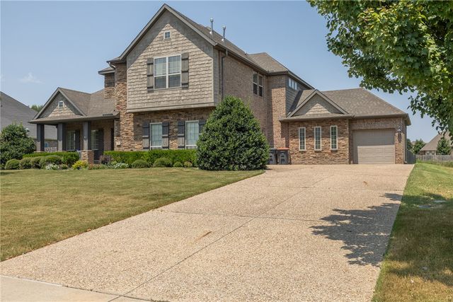 2386 Riverfront Lane, Fayetteville, AR 72703