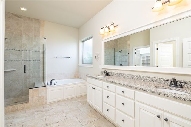 2386 Riverfront Lane, Fayetteville, AR 72703