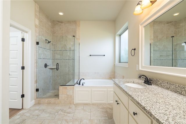 2386 Riverfront Lane, Fayetteville, AR 72703