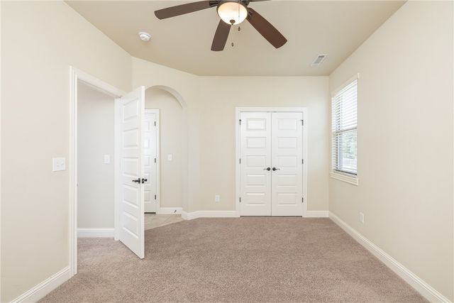 2386 Riverfront Lane, Fayetteville, AR 72703