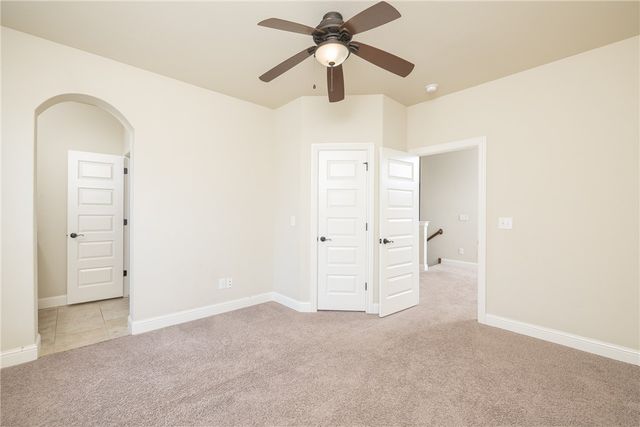 2386 Riverfront Lane, Fayetteville, AR 72703