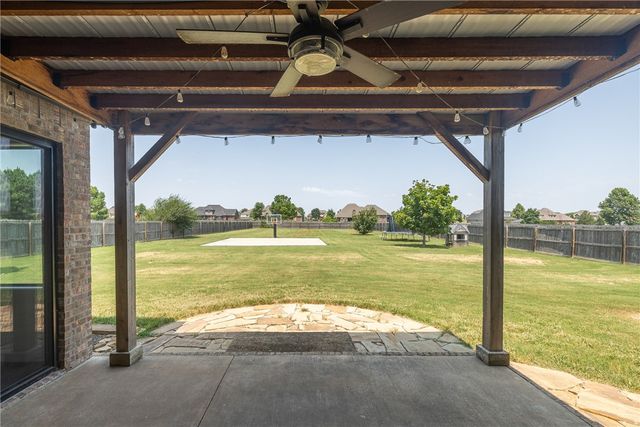2386 Riverfront Lane, Fayetteville, AR 72703