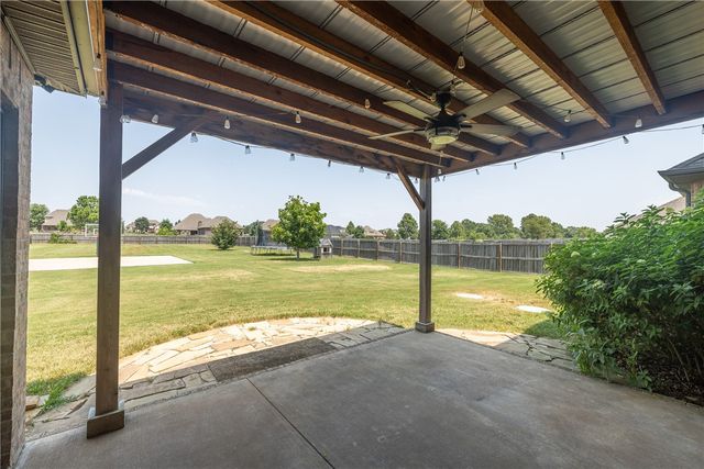 2386 Riverfront Lane, Fayetteville, AR 72703