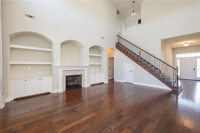 2386 Riverfront Lane, Fayetteville, AR 72703