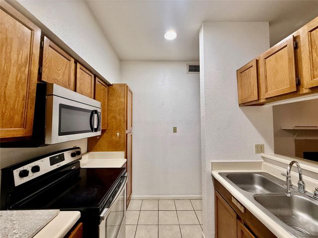 8055 Cambridge Street 71, Houston, TX 77054