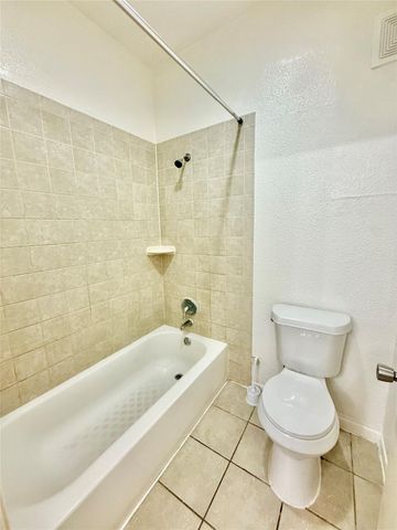 8055 Cambridge Street 71, Houston, TX 77054