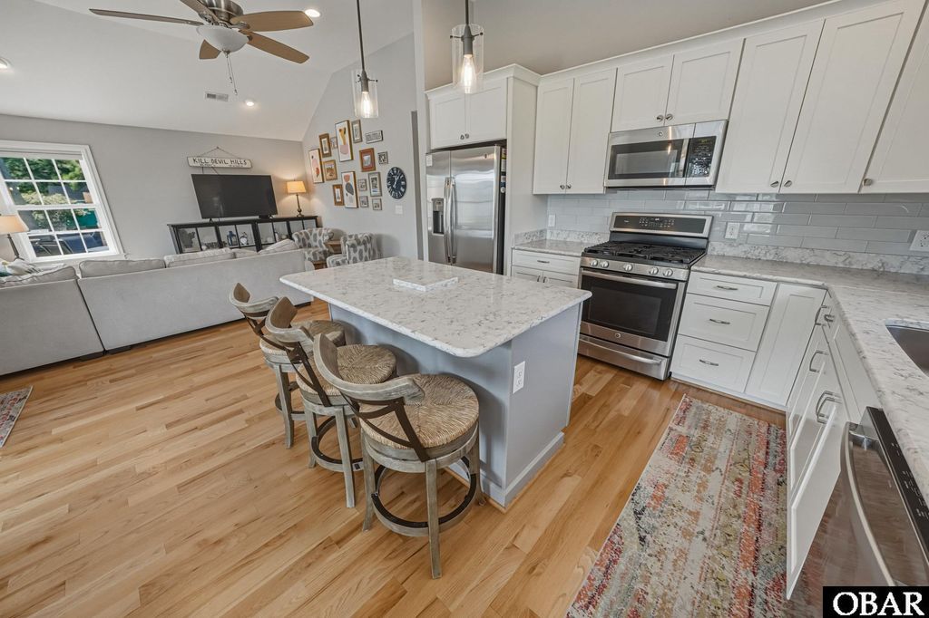 Image 16 of property listing at 704 W Avalon Drive, Kill Devil Hills, NC 27948