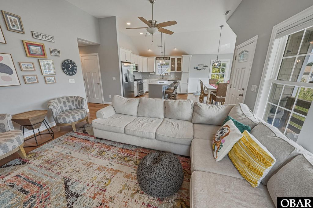 Image 18 of property listing at 704 W Avalon Drive, Kill Devil Hills, NC 27948