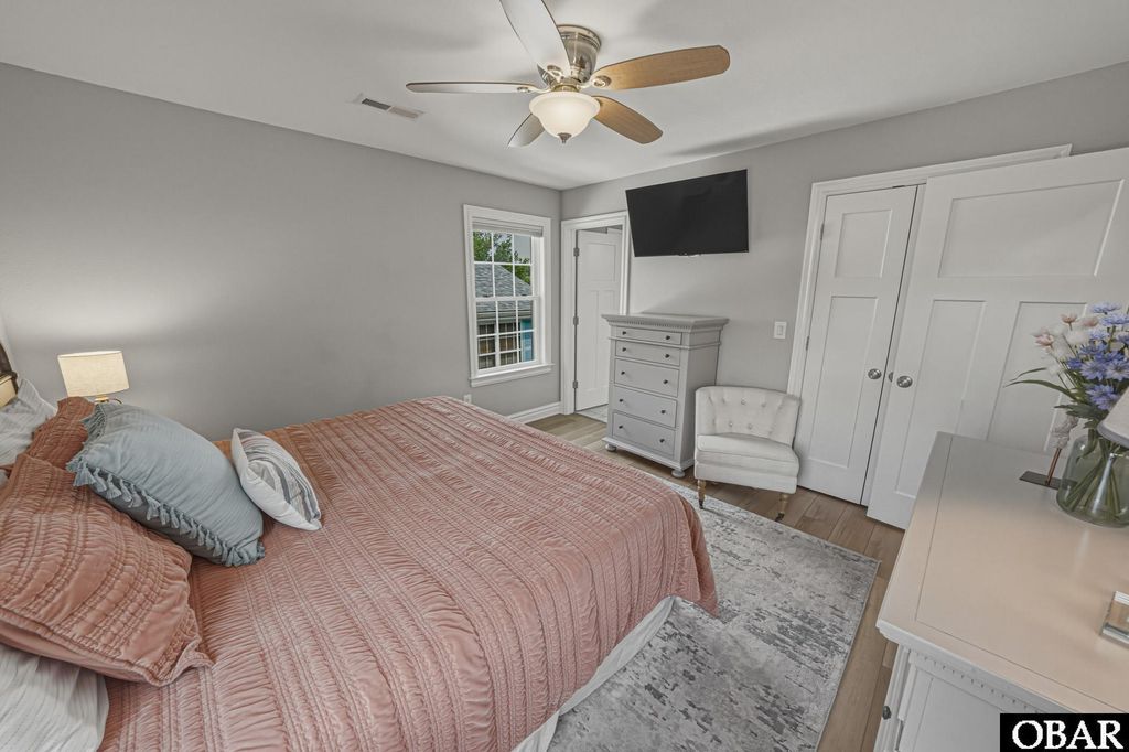 Image 21 of property listing at 704 W Avalon Drive, Kill Devil Hills, NC 27948