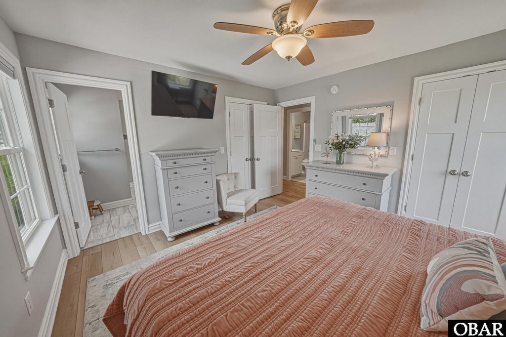 Image 22 of property listing at 704 W Avalon Drive, Kill Devil Hills, NC 27948