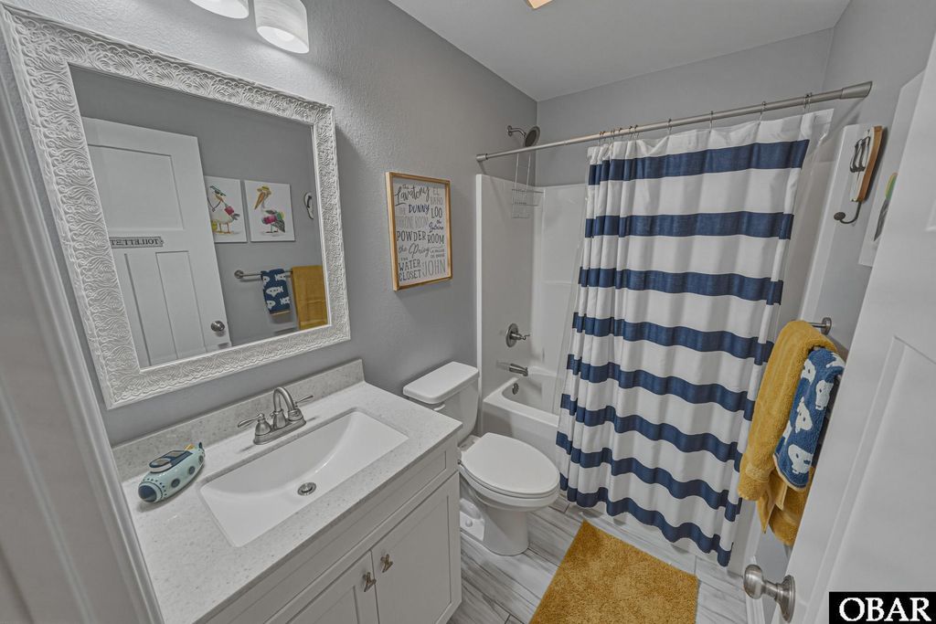 Image 31 of property listing at 704 W Avalon Drive, Kill Devil Hills, NC 27948