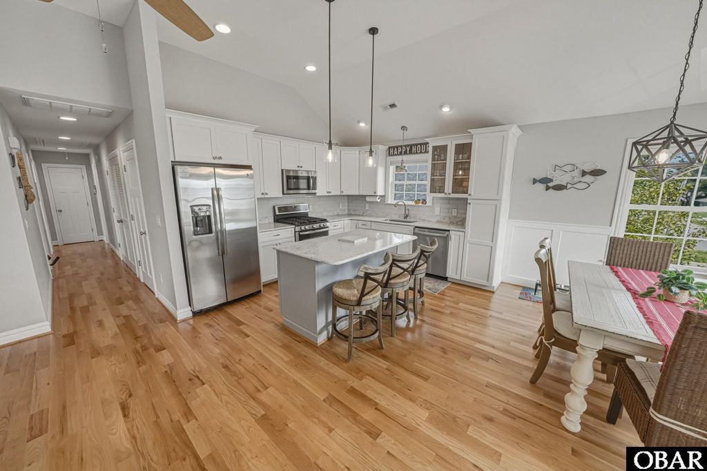 Image 6 of property listing at 704 W Avalon Drive, Kill Devil Hills, NC 27948