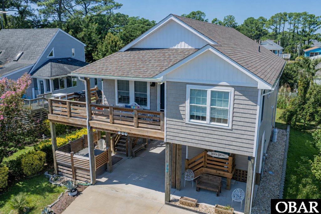 Image 55 of property listing at 704 W Avalon Drive, Kill Devil Hills, NC 27948
