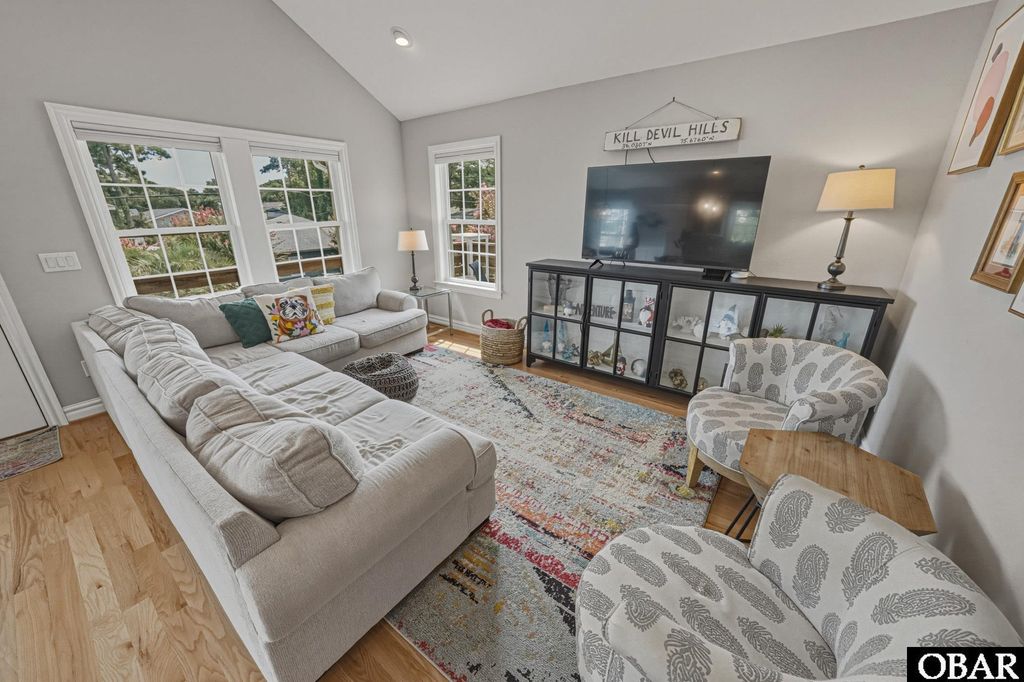 Image 7 of property listing at 704 W Avalon Drive, Kill Devil Hills, NC 27948