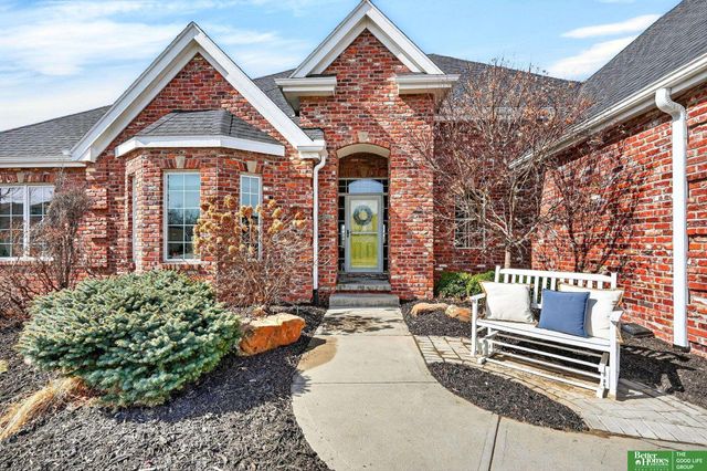 5732 S 239th Street, Elkhorn, NE 68022