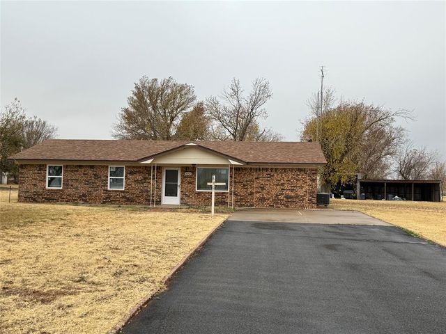 10009 N Lark Road, Weatherford, OK 73096