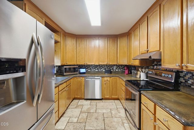 1334 SW Isham Street, Grants Pass, OR 97526