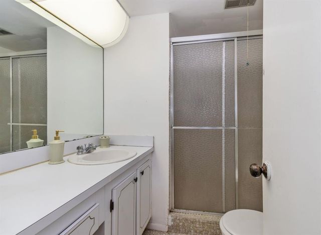 2951 Sunrise Lakes Drive E, Sunrise, FL 33322