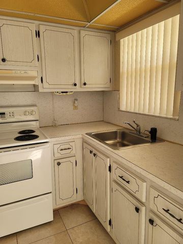 2951 Sunrise Lakes Drive E, Sunrise, FL 33322