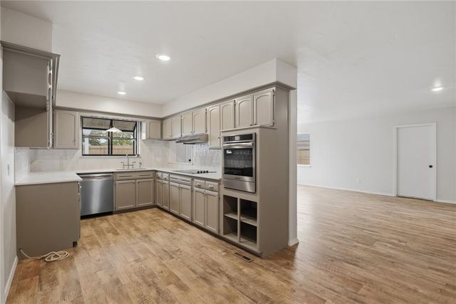 3000 Kerry Lane, Oklahoma City, OK 73120
